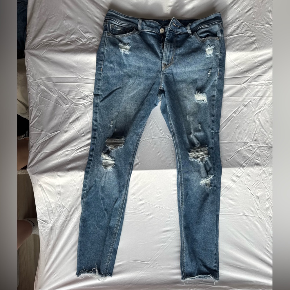 Old Navy Distressed Denim Mid Ride Rockstar Super Skinny Jeans